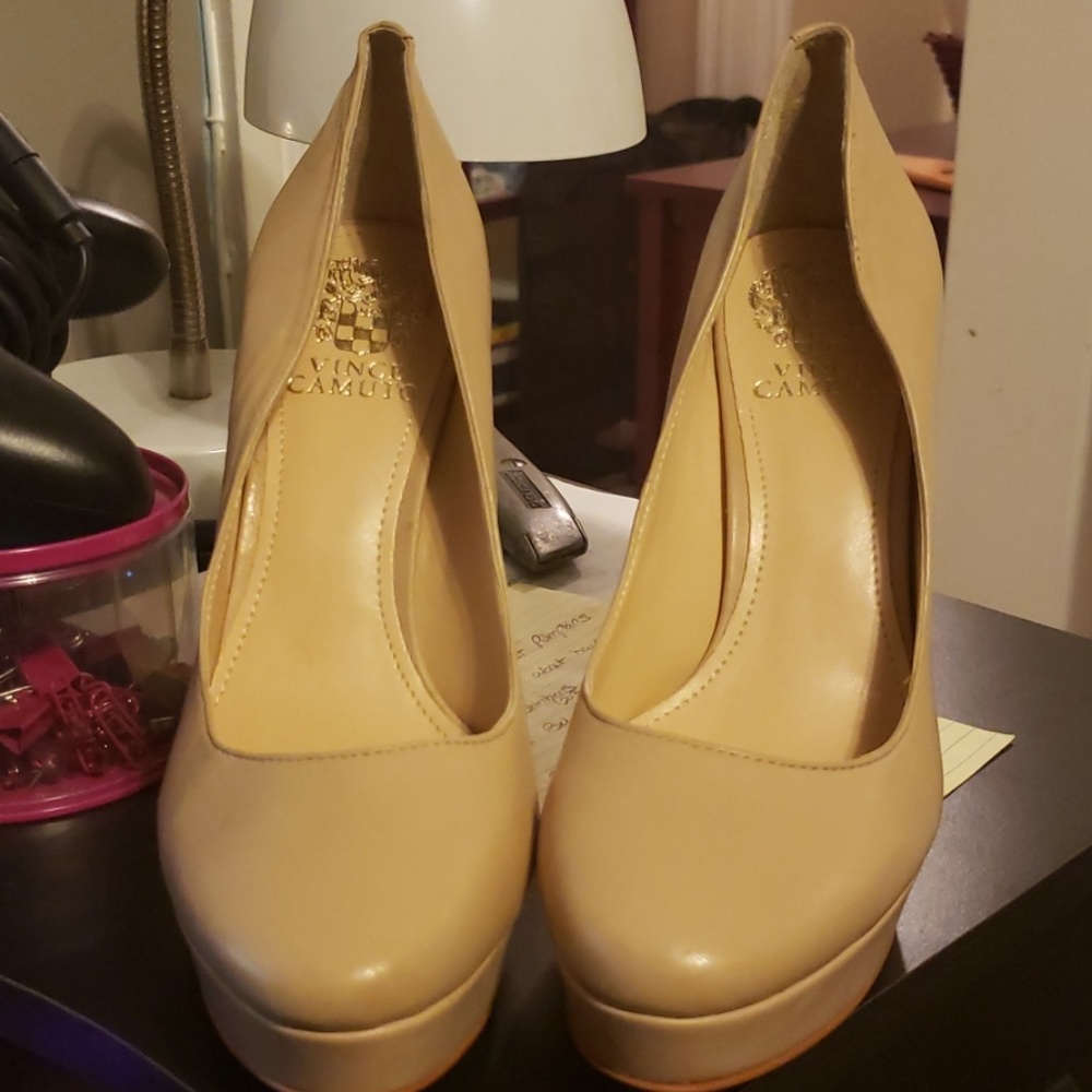 Vince camuto beige heels